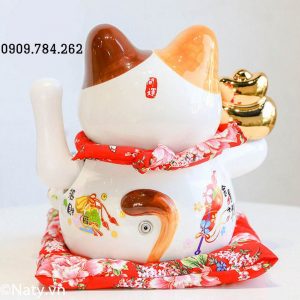 mèo ngoắc khách nhật bản