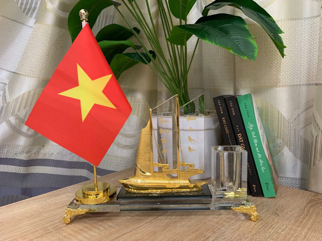 decor trang trí bàn làm việc