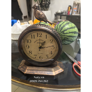 đồng hồ để bàn trang trí phòng khách