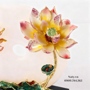 Đồ trang trí kệ gỗ phòng khách
